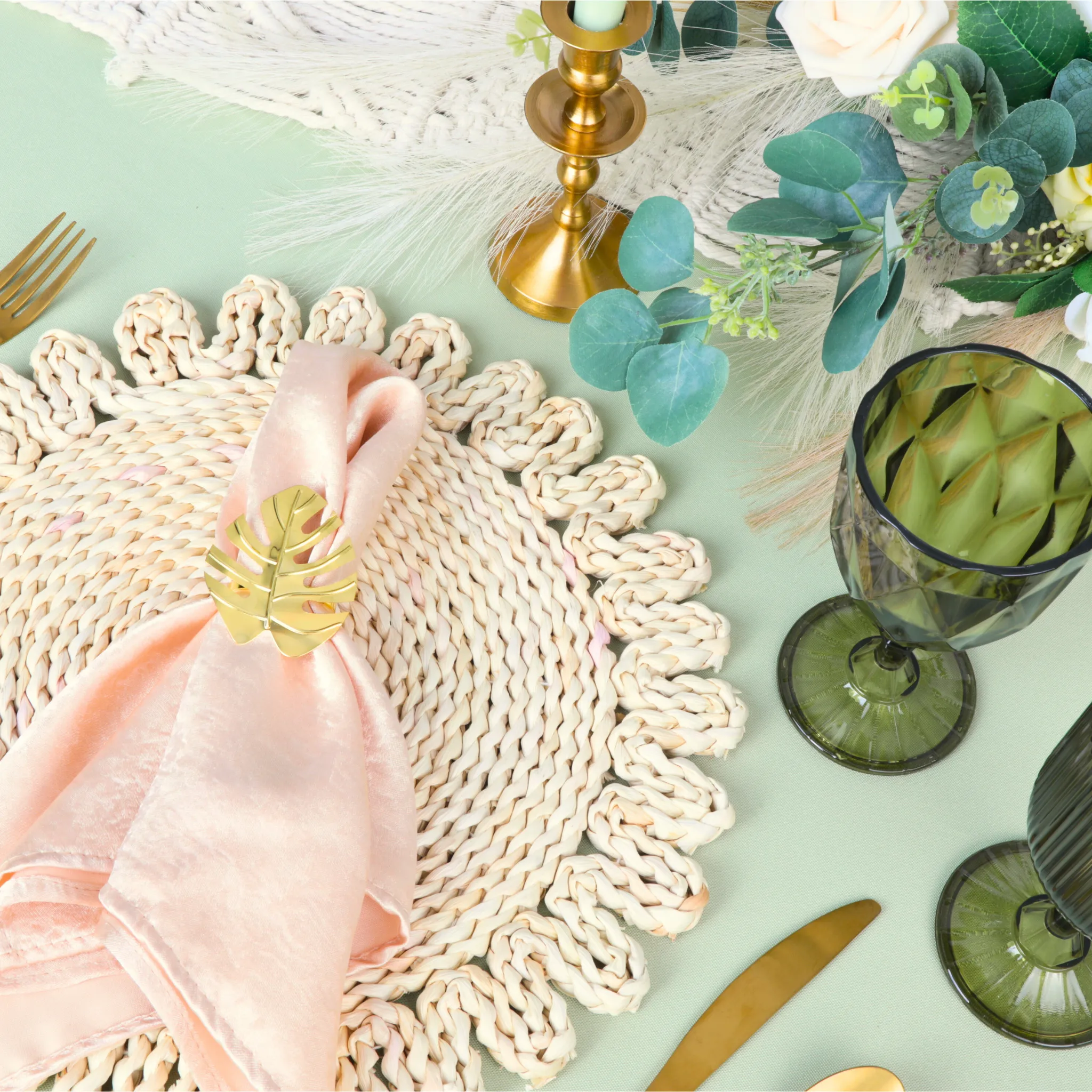 4 pc/set Flower Shape Straw 15" Placemats