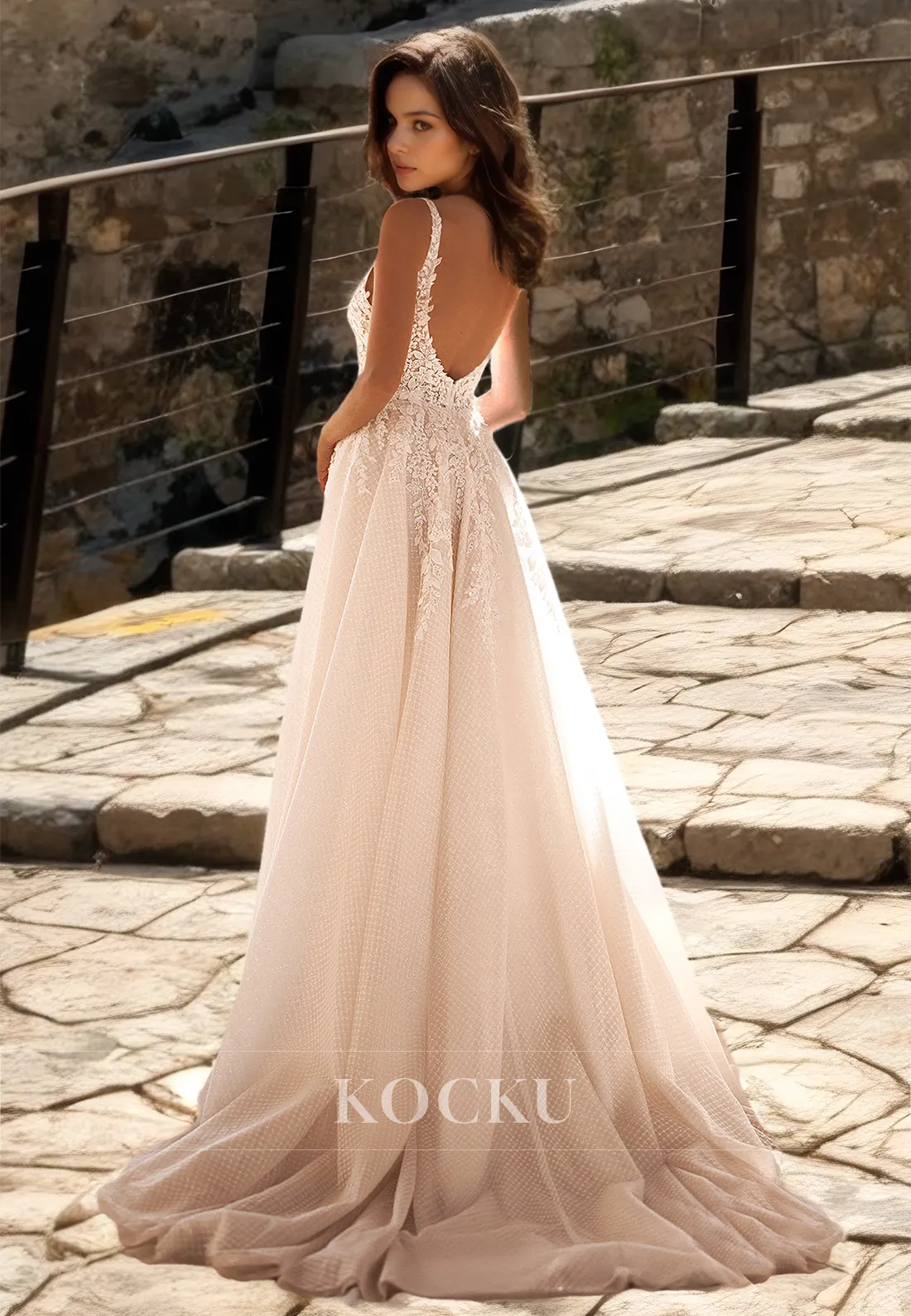 A-Line Spaghetti Straps V-Neck Sleeveless Slit Train Tulle Wedding Dress with Appliques Bridal Gowns