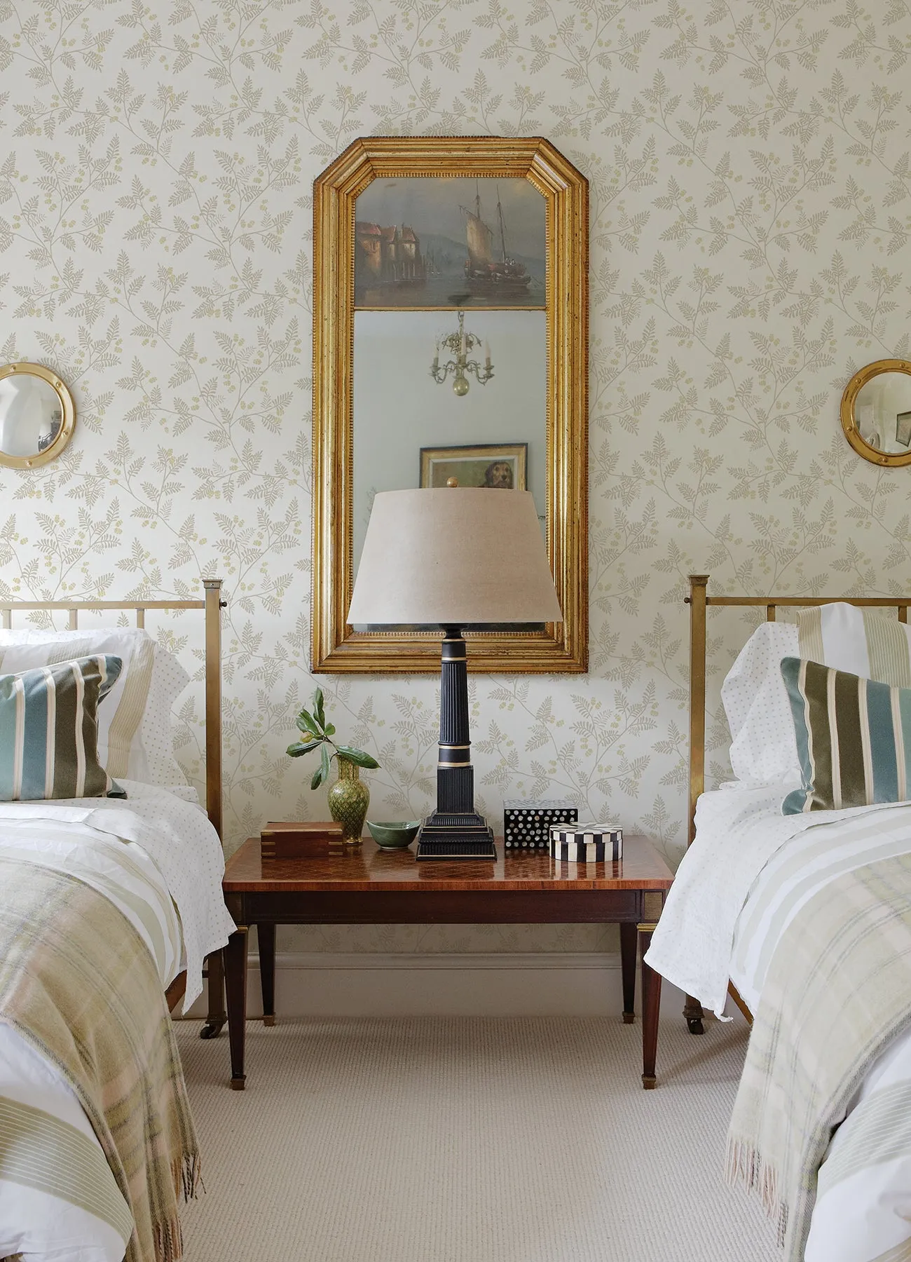 Ardell Light Green Botanical Wallpaper