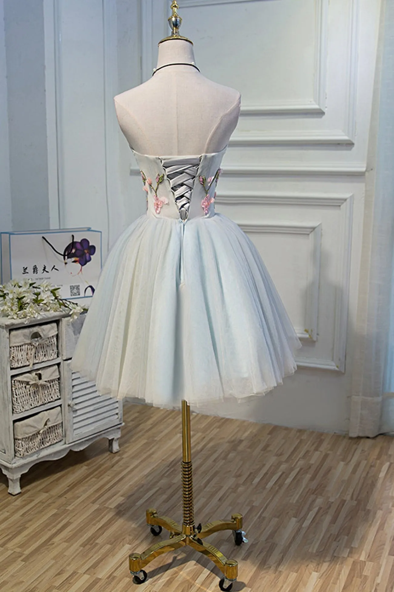 Lovely Strapless Tulle Lace Knee Length Prom Dress A-Line Party Dress