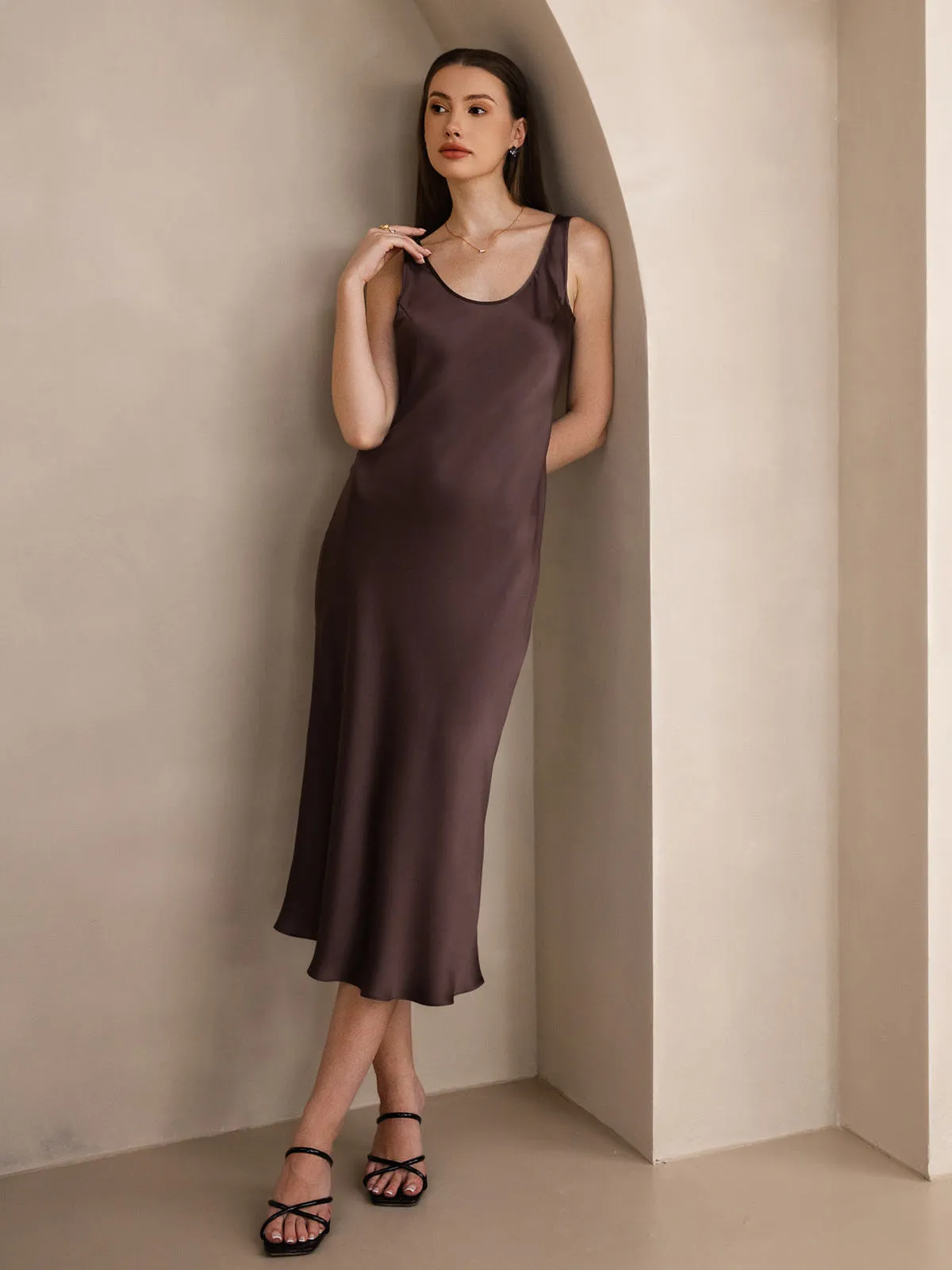 Elegant Long Dress with Wide Straps in Solid Silk - Sleeveless Option