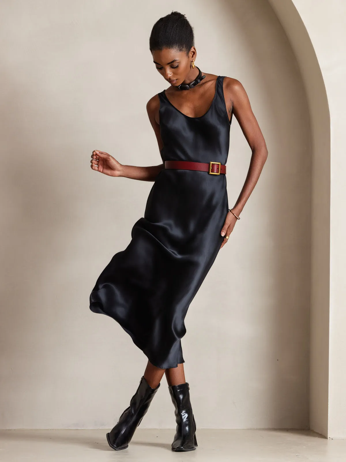 Elegant Long Dress with Wide Straps in Solid Silk - Sleeveless Option