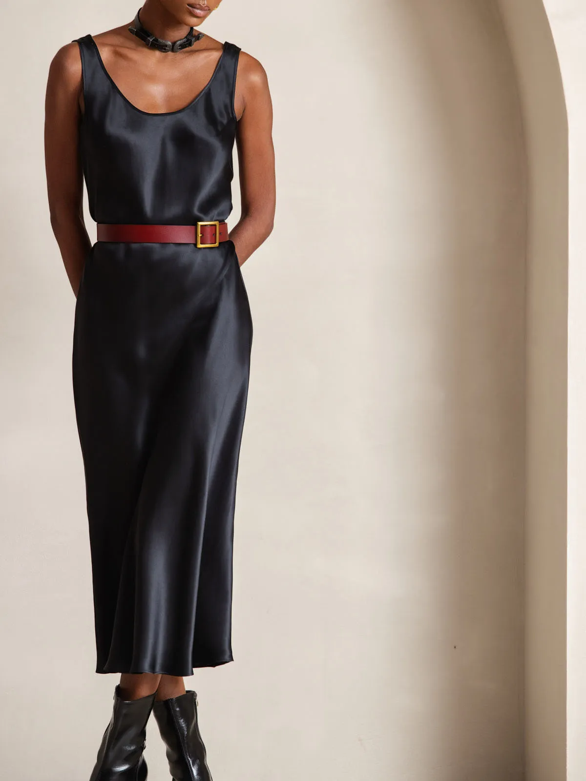 Elegant Long Dress with Wide Straps in Solid Silk - Sleeveless Option
