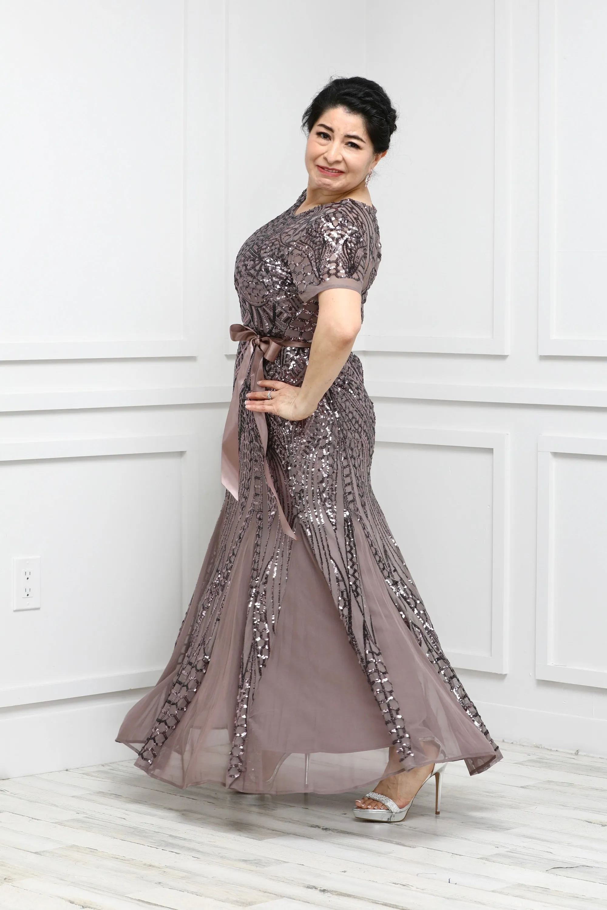 Women's One Piece Short Sleeve Embellished Sequin  Evening Gown - Missy