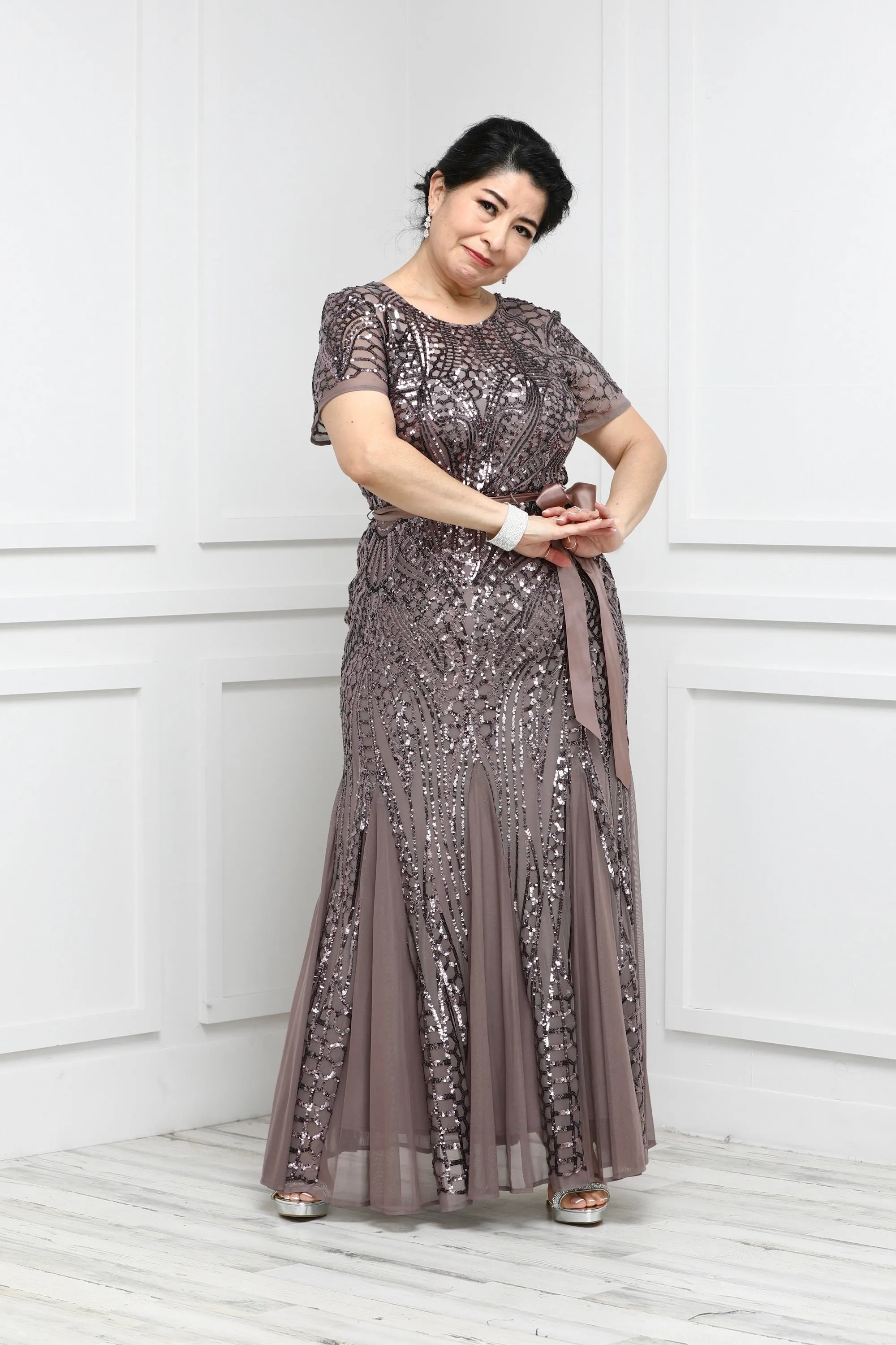 Women's One Piece Short Sleeve Embellished Sequin  Evening Gown - Missy